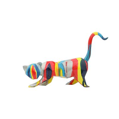 China Colorful Animals Cat Statue Of Europe Wine Resin Crafts Of Creative Cabinet Office Home Decoration for sale