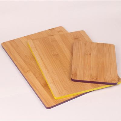 China Sustainable Bamboo Tabla Quesos Bambu Cheese Board With Two Color Strip Bamboo Cheese Board for sale