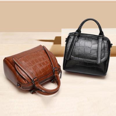 China New design stylish fall and winter tote ladies handbags with adjustable computer compartment handle stylish crocodile handbags for women for sale