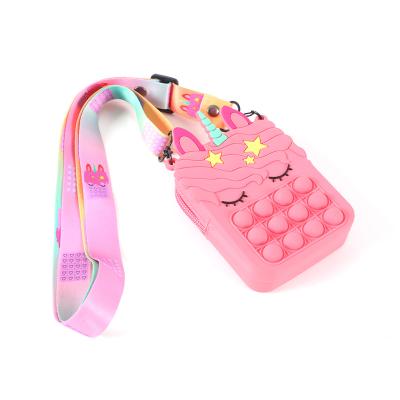 China Easy Carry Crossbody Bags 2021 New Girls Toy Coin Purse S Kids Mini Fruit Silicone Wallet Fashion Cartoon BAG Mini Handbag Coin Purse for sale