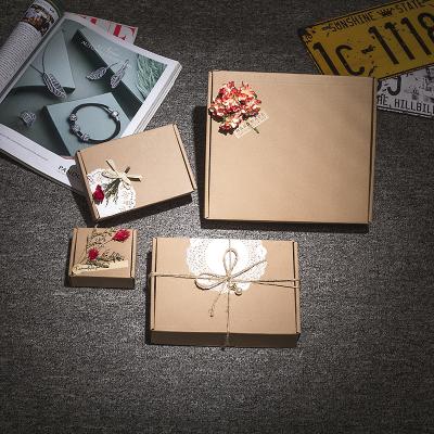 China Recycled Materials Exquisite Gift Packing Kraft Paper Box for sale