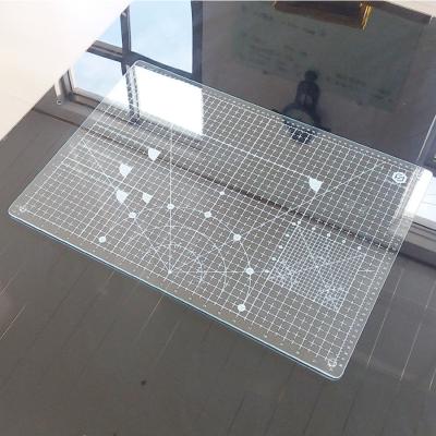 China For the crafter A2 screen printing in transparent silk tempered glass size mat with grid for sale