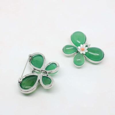 China DIY To Wedding Retro Jade Crystal Brooch Pins Agate DIY Copper Crystal Brooch Flower Shell Handmade Jewelry Findings Butterfly Brooches for sale