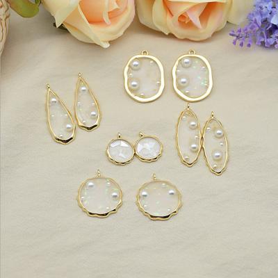 China DIY Jewelry Accessory Resin Gold Beads Alloy DIY Earring Pendant Headwear Pendant Material Jewelry Shoes Bracelet Accessories for sale