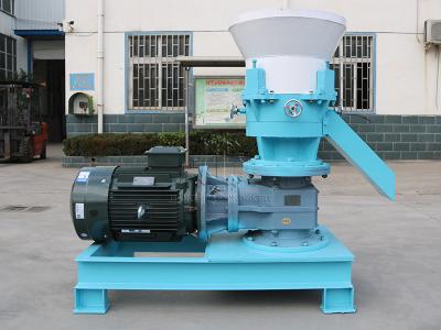 China Animal Manure Granulator Flat Film Extrusion Granulator Within 3-50mm Size for sale