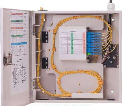 China FTTX Network / Telecom 16 Cores Wall Or Pole Mounted Outdoor Fiber Optic Distribution Case for sale