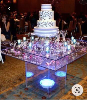 China Modern acrylic square cake table for wedding for sale