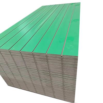 China 1220*2440mm Melamine Grooved Water Proof Green Manufacturer Mdf Moisture Proof for sale