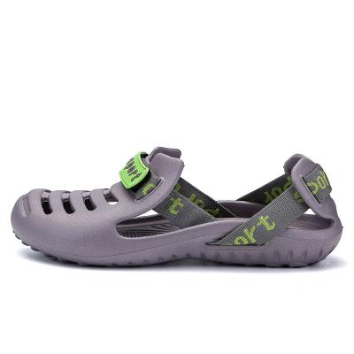 China New Anti-slippery Men's Shoes Waterproof Hot Summer Release Beach Clogs for sale