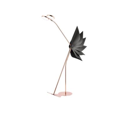 China Creative Modern Post Personality Ostrich LED Floor Lamp Modern For Hall Living Room Bedroom for sale