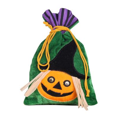 China Skeleton Pumpkin Trick or Treat Bag Halloween Party Drawstring Gift Bag Pumpkin Halloween Decoration Plush Candy Bag for sale