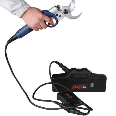 China Pruner Anti-Slip Li-ion Battery Operated Long Handle 40V 60AH Electric Shear for sale