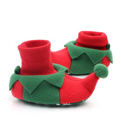 China Fashion Warm Cute Animal Children Indoor Penguins Round New Winter Reindener Christmas Slippers for sale