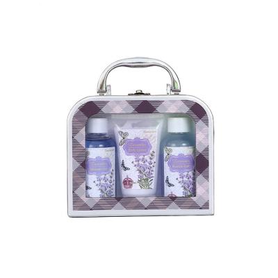 Cina Custom Family Jewelry Box Lavender Shower Gel Beauty Care Gift Packaging Set in vendita