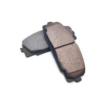 China Semi-Metallic / Less Metal / Ceramic Brake Rotor Durable Low Noise Car Brake Pad 04465-360410 for sale