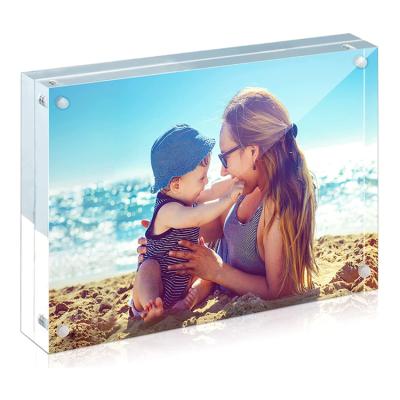 China Morden European 4x6 Block Decoration Acrylic Photo Frame With Magnet Square Acrylic Magnetic Picture Frame for sale