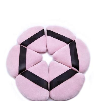 China Will Rise When Wet Triangle Shape Cotton Facial Loose Sponge Puff Washable Powder Puff With Ribbon for sale