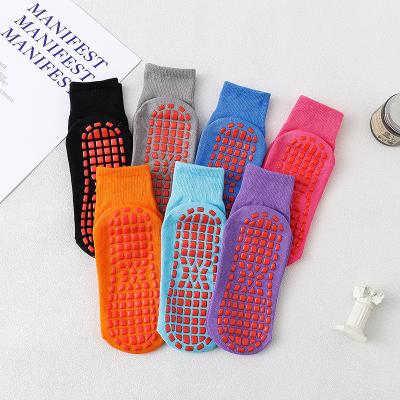 China Breathable In Stock Anti Slip Breathable Playground Trampoline Jump Socks Grip Socks for sale