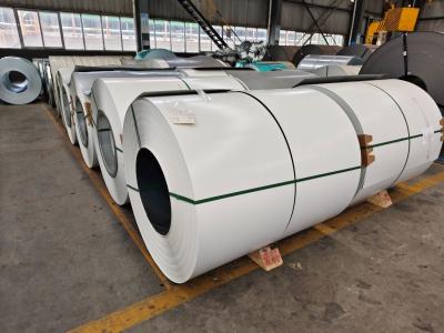 China RAL9002 Witte stalen spoel gebruikt voor rollende deur geverfde gegalvaniseerde Z100 spoelen strips Te koop