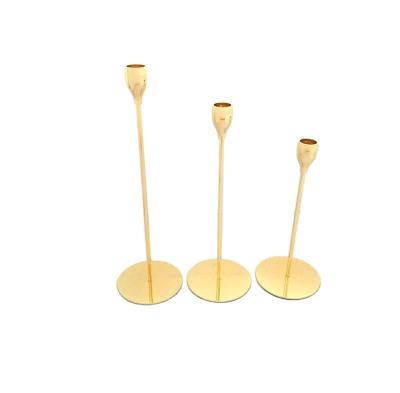 China Repeated Wedding Centerpieces Romantic Candle Holder Dinner Use Gold Color Candle Holder for sale