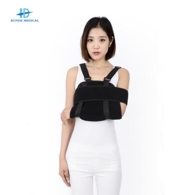 China Breathable High Quality Black Foam Physical Therapy Broken Arm Sling For Men And Women for sale