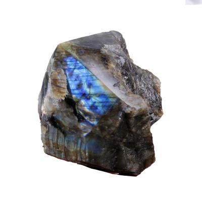 China China Labradorite Stone Gems Crystal Therapy Rough Crushed Natural Stone for sale