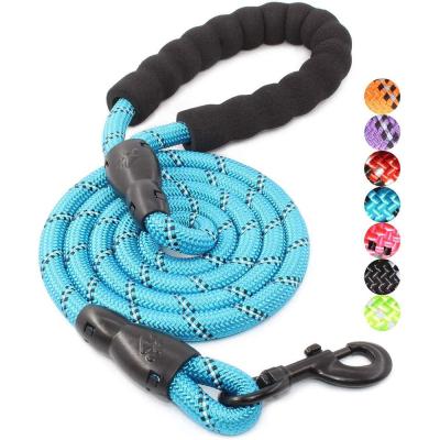 China Wholesale Padded Cotton Handle Pet Chain Traction Hooks Dog Rope Durable Strong Durable Nylon Leash Overnight Cotton Leash for sale