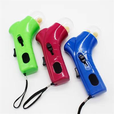 China Sustainable Wholesale Auto Pets Food Thrower Puppy Snacks Feeder Pet Food Launcher Training Toy for sale