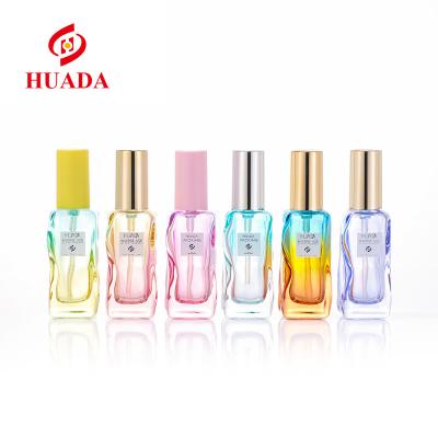 China Custom Square Glass Serum Bottle Cosmetic Lotion Bottle Glass Cosmetic Essence Spray Bottle for sale