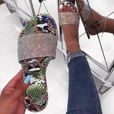 China Fashion Trend 2020 Summer Slides Women's Flat Eva Slippers Female Luxury Beach Female Diamond Studded Clear Bling Sandals for sale