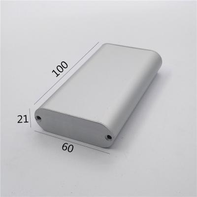 Chine DIY Power Bank Largeur 60*21*100mm Boîte d'enceinte de projet en aluminium en argent 1pc MOQ à vendre