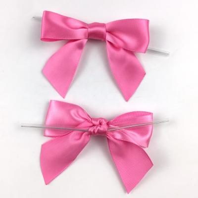 China Free Sample 7cm Eco - Friendly Twist Tie Satin Ribbon Hangers For Bakery Shop for sale