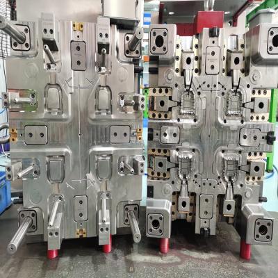 China Steel OEM Making Mold Custom Injection Molds Automotive Parts Plastic Injection Molding Manufacturer for sale