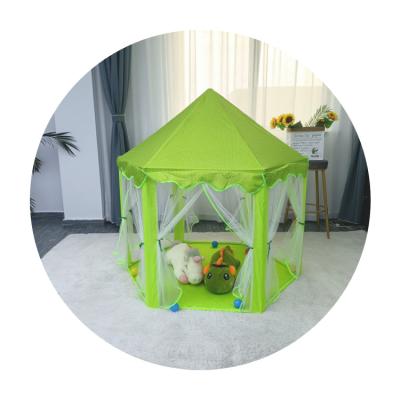 China Toy Wholesale Soft Custom Foldable Waterproof Baby Indoor Castle Kids Play Tent for sale