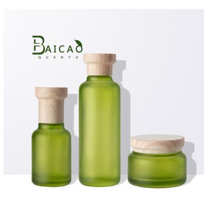 China Green Bamboo Cosmetic Bottle Cosmetic Packaging Bottle Glass Bottle Cream Lotion Cosmetic Packaging Set for sale