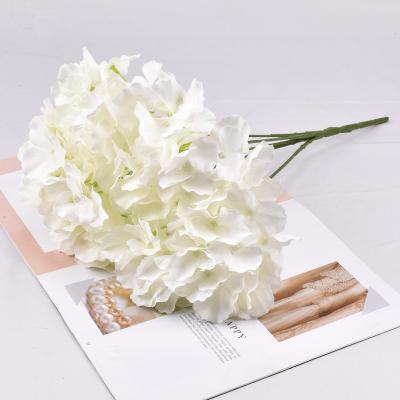 China High Simulation DREA Artificial Hydrangea Silk Flowers Stems Heads For Wedding Party Shop Baby Shower Home Decor Ivory for sale