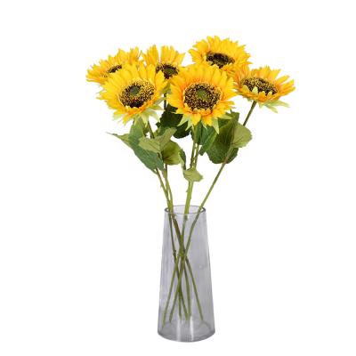 China Elegant High Simulation DREA Silk Sunflower Artificial Flower Valentine's Day Gift Bouquet Graduation Decorative Flowers for sale