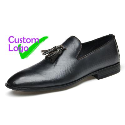 China Breathable Slip On Casual Shoes Pour Homme Tassels Snake Grain Male Leather Shoes Pointed Toe Low Heel Alta Calidad Men Fashion Leather Shoes for sale