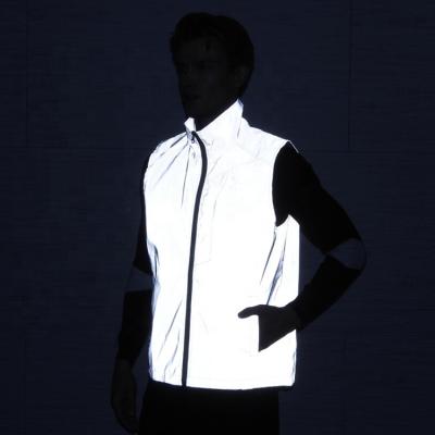 China Sustainable Fashion Cool Sports Cycling Windproof Vest Sleeveless Night Sports Vest Reflective Vest for sale