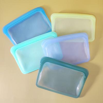 China 400ML Kitchen Silicone Airtight Snack Bag Universal Reusable Folding Food Storage Bag for sale