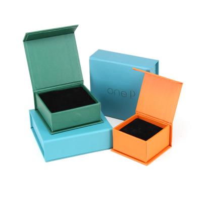 China Recyclable Luxury Magnetic Jewelry Packaging Box Gift Box With Gold Logo Hot Stamping for sale