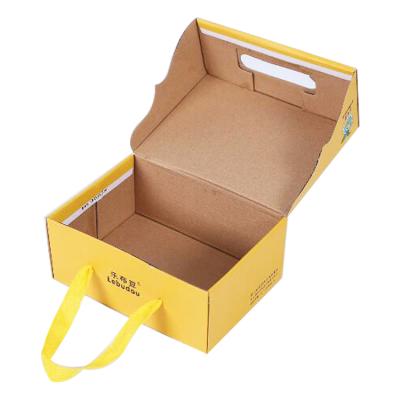 China Recyclable Custom LOGO Printed Kids Baby Shoes Packaging Box Corrugated Cardboard Mailer Box With Handle for sale