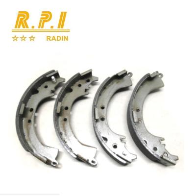 China Auto Parts Semi-Metallic Brake Shoe For Toyota RAV 4 OEM 04495-42030 04495-06010 04495-42010 K2333 for sale