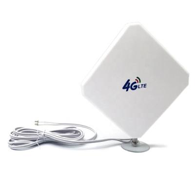 China Booster 38dbi Mimo Panel External High Gain 700-2650MHz 3g 4g LTE Antenna 22*19*2.1CM for sale