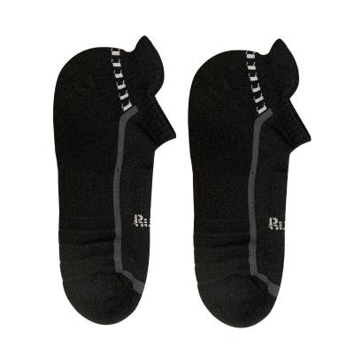 China High Quality Wholesale Breathable Logo Customize White Training Running Socks Customized for sale