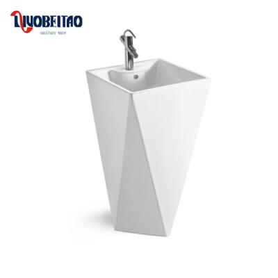 China Large One PC Bathroom Sink Manufacturing Modern Chinese Ceramic Diamond Basins for sale