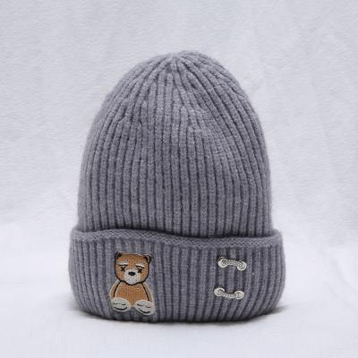 China 2021 Fashion JOINT PERSONALITY Customs Decoration Bear Chain Embroidery Beanie Hat for sale