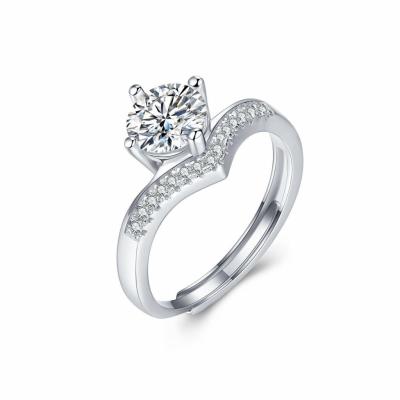 China 0.5 1 Carat 6 Prong Moissanite Engagement Ring D VSS1 925 Sterling Silver Custom for sale