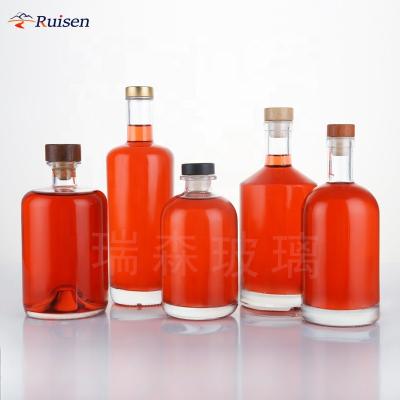 China Hot Sale Glass Bottles Whiskey Liquor Spirits 700ml 750ml Glass Bottle for sale