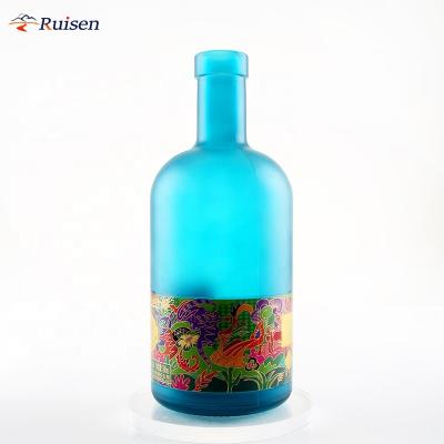 China Custom Empty Exclusive Beverage Vodka 750ml Bottle Full Size Flint Glass Bottle Screen Printing With Cork for sale